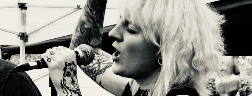 SPELLJMMR vocalist performing